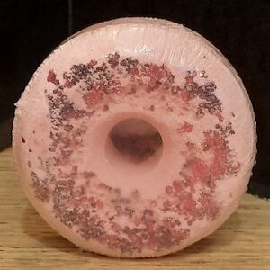 "GLAZED CHEERY DONUT BATH FIZZY"  BATH AND BODY WORKS